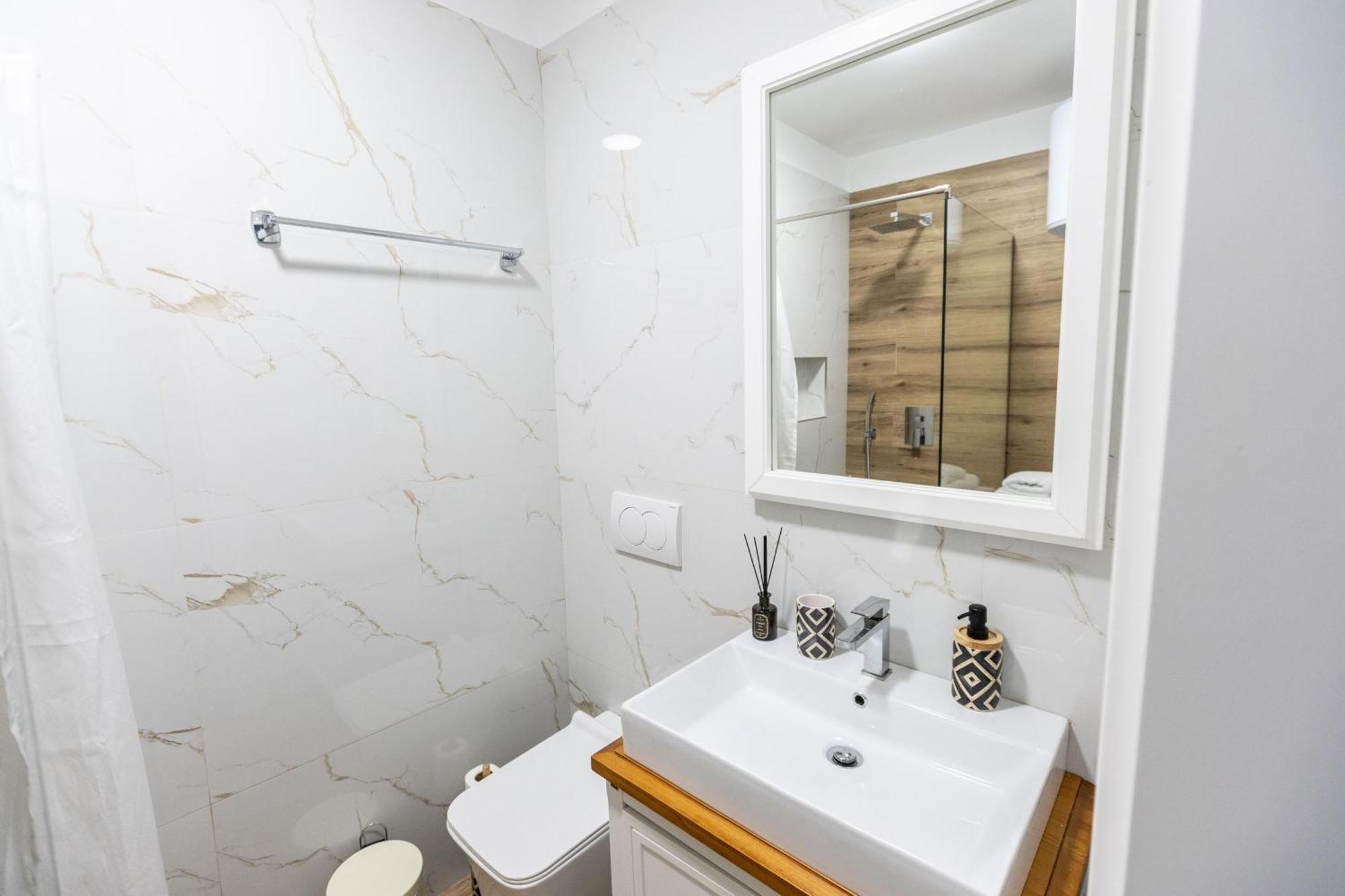 Eka Luxury * Tiranë