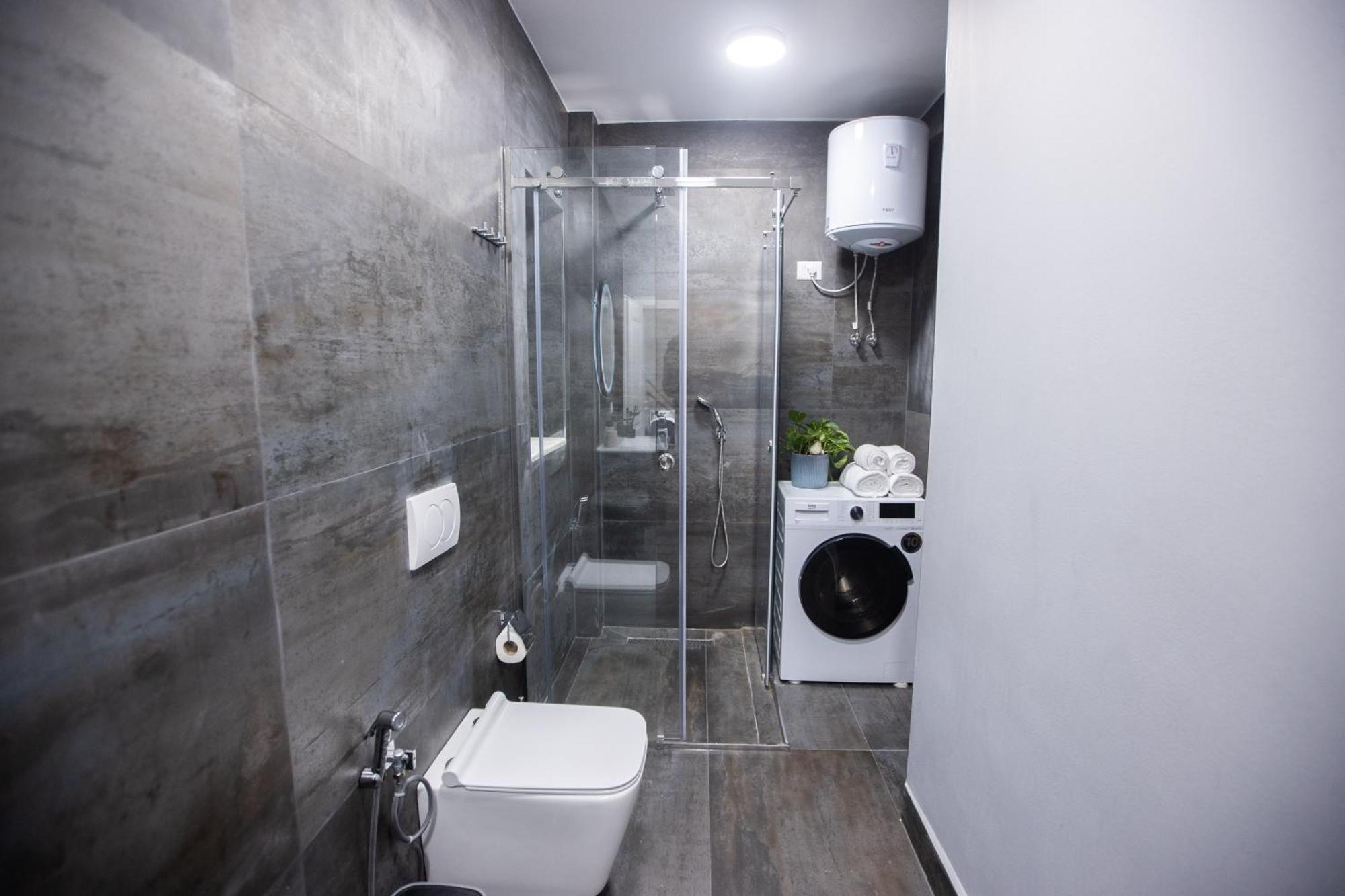 Eka Luxury Tiranë